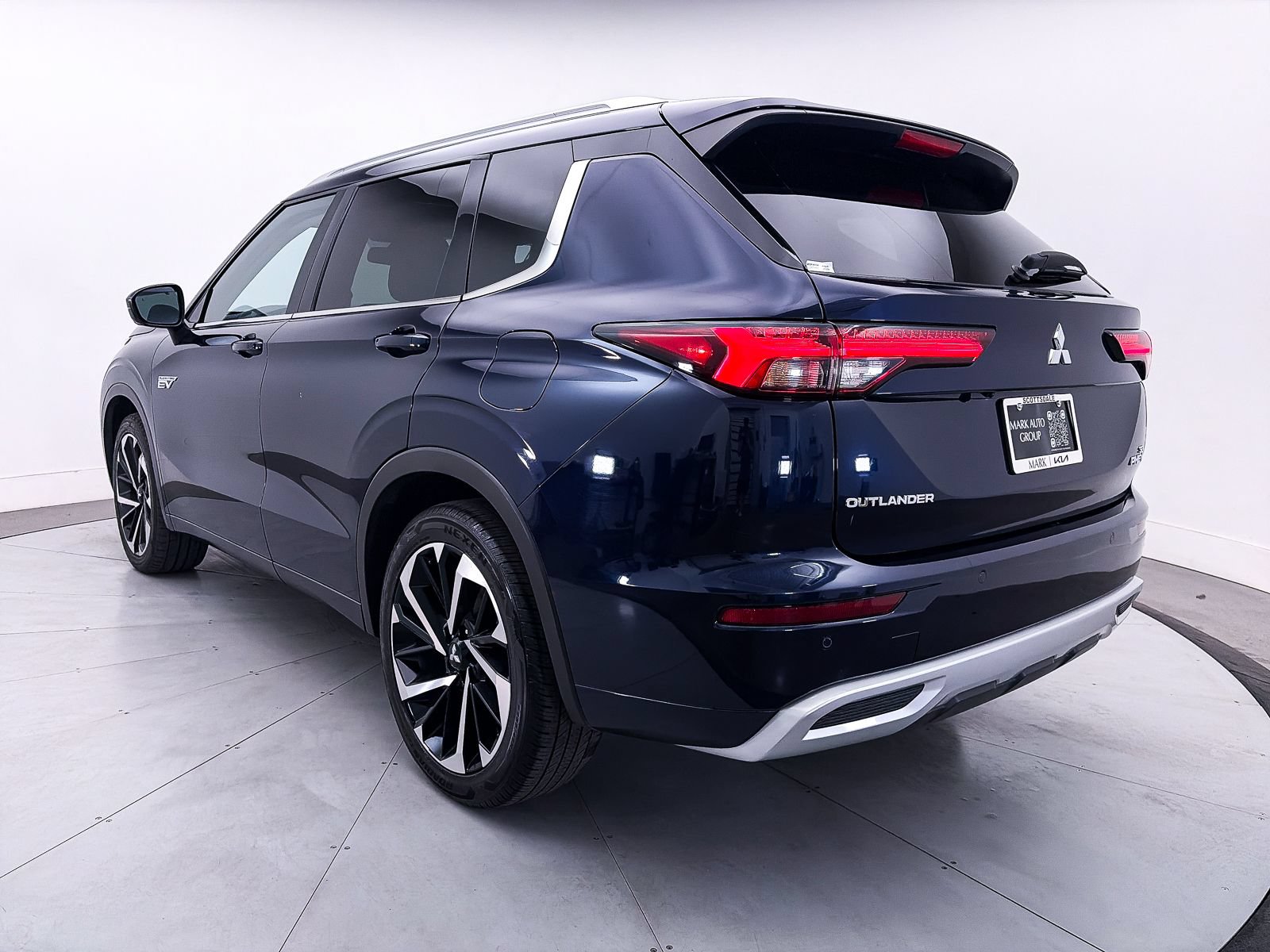 Used 2024 Mitsubishi Outlander SEL AWD/4WD image 15