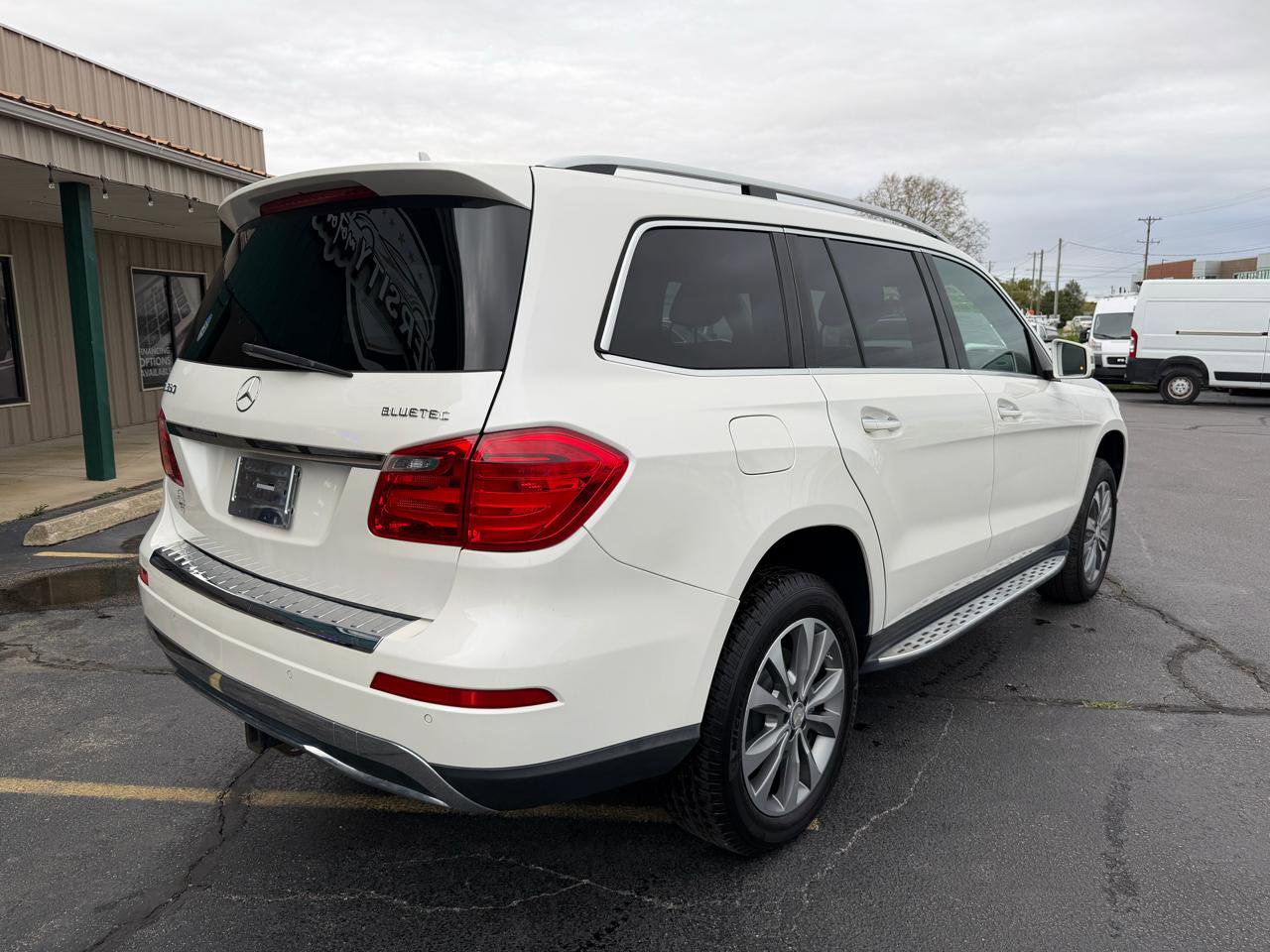 Used 2014 Mercedes-Benz GL 350 BlueTEC 4MATIC image 3