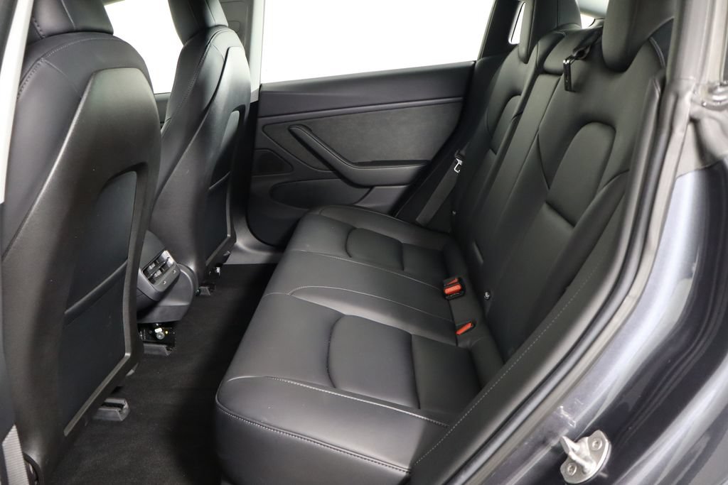 Used 2018 Tesla Model 3 Long Range RWD image 15