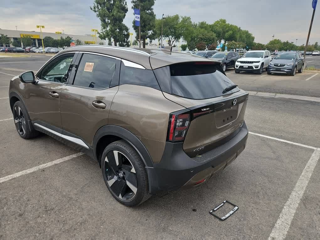 Used 2025 Nissan Kicks SR w/ SR Premium Package AWD/4WD image 5