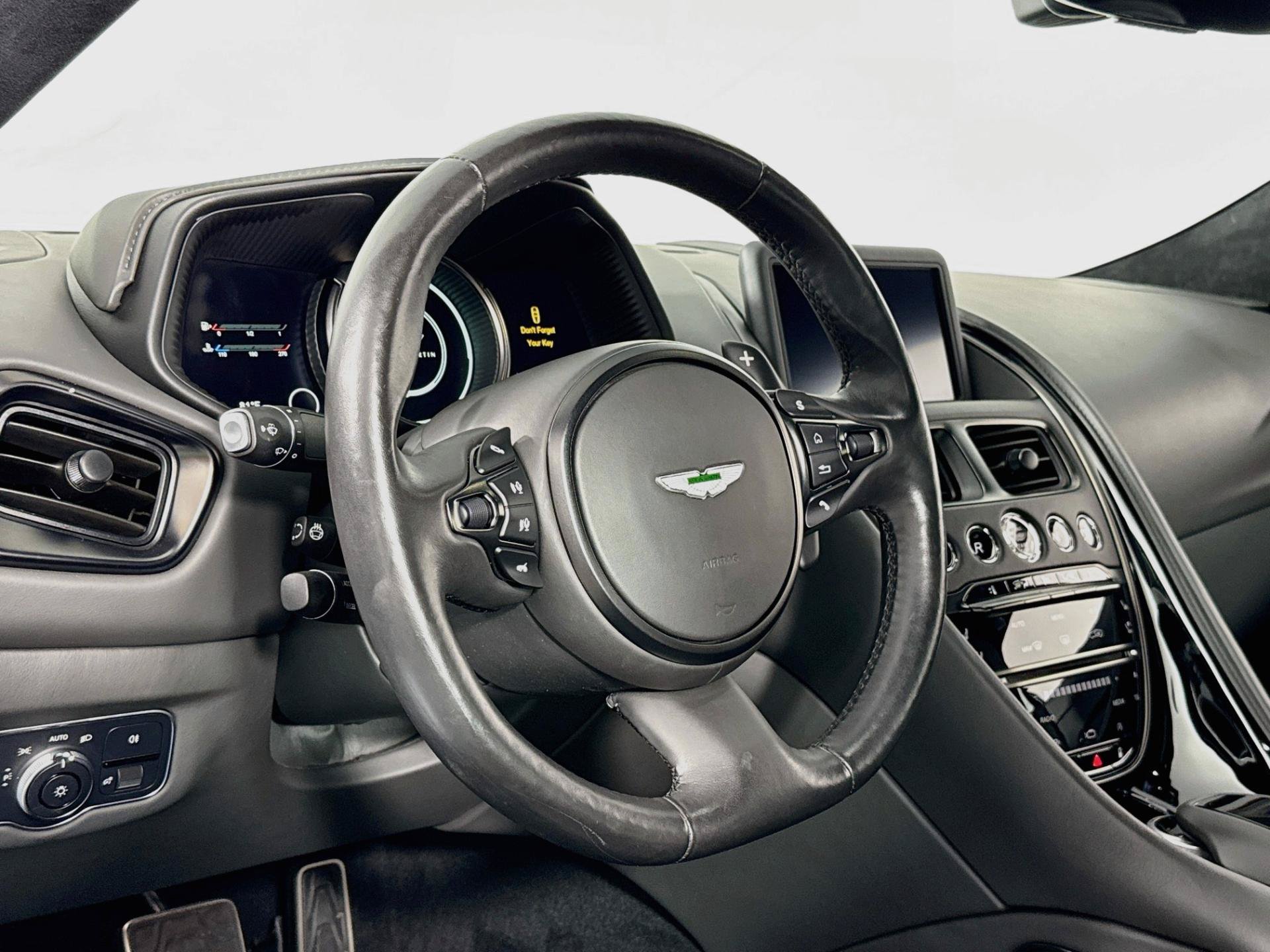 Used 2020 Aston Martin DB11 Coupe RWD image 12