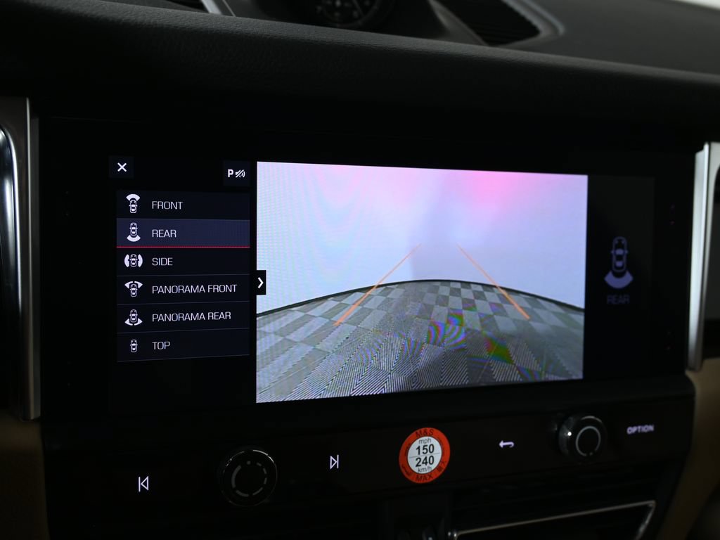 Used 2024 Porsche Macan AWD/4WD image 28