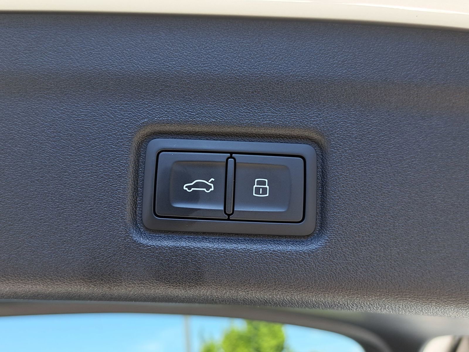 Certified 2025 Audi Q6 e-tron Premium Plus w/ Premium Plus AWD/4WD image 13