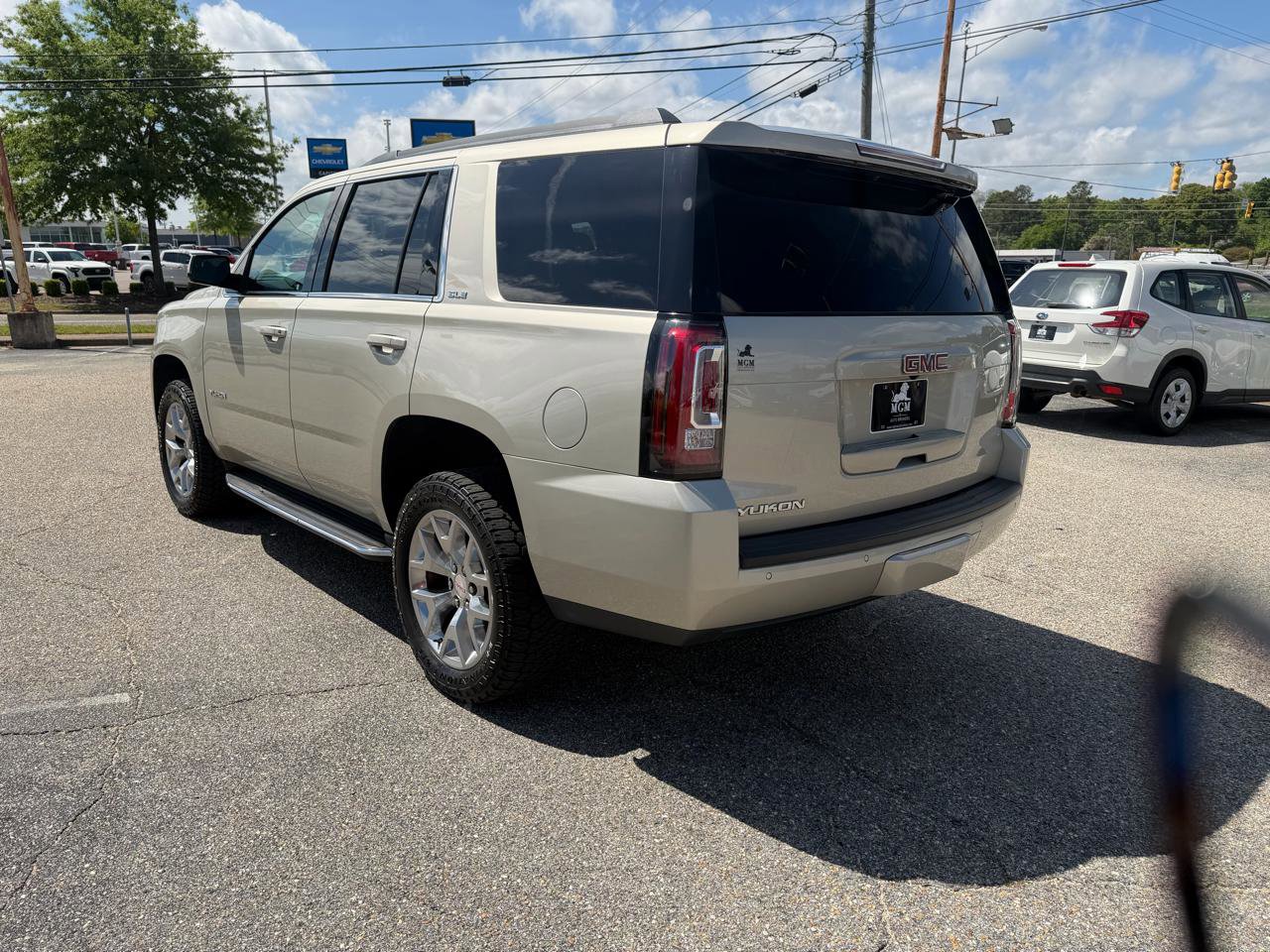 Used 2017 GMC Yukon SLE w/ SLE Value Package image 16