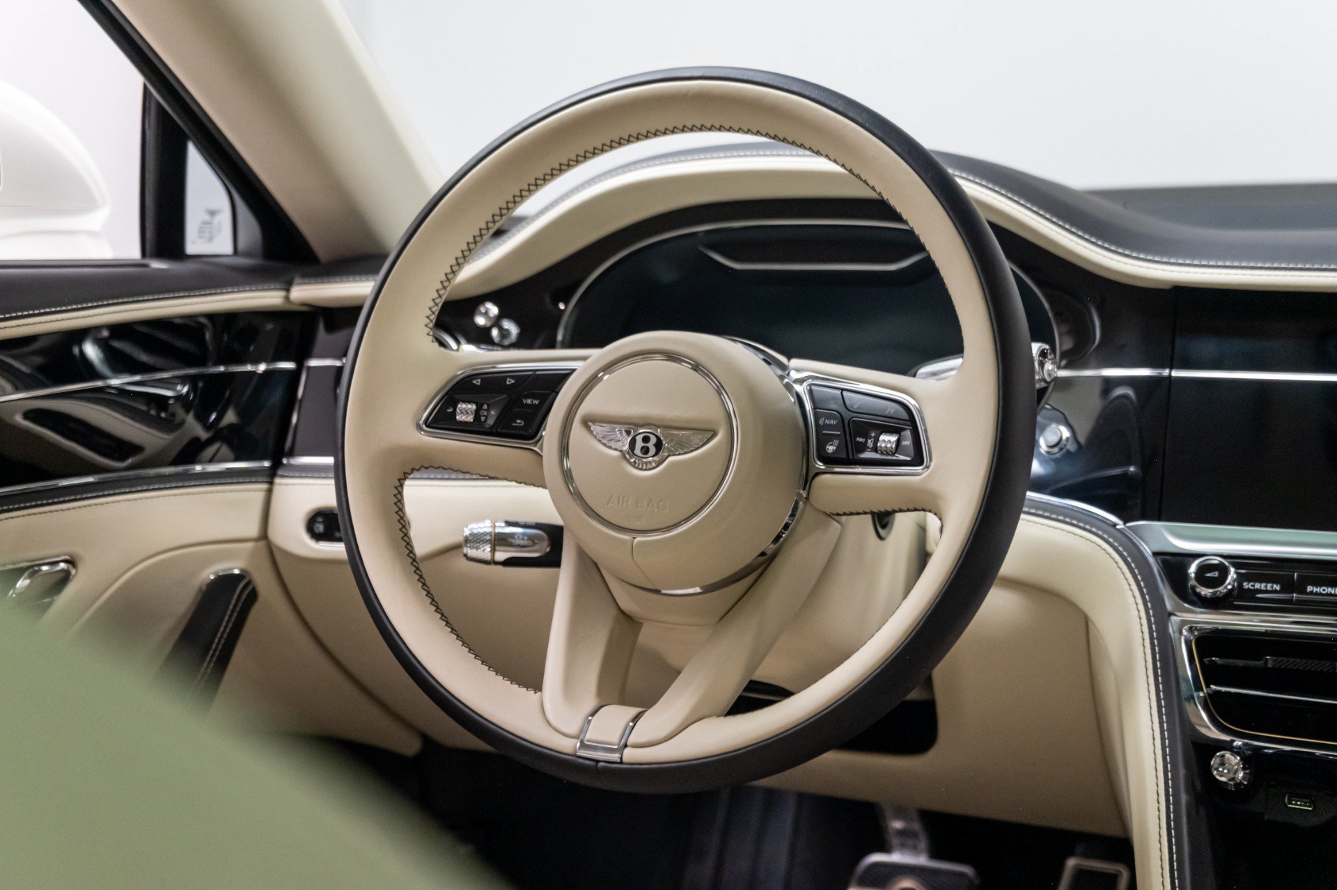 Used 2021 Bentley Flying Spur W12 AWD/4WD image 11