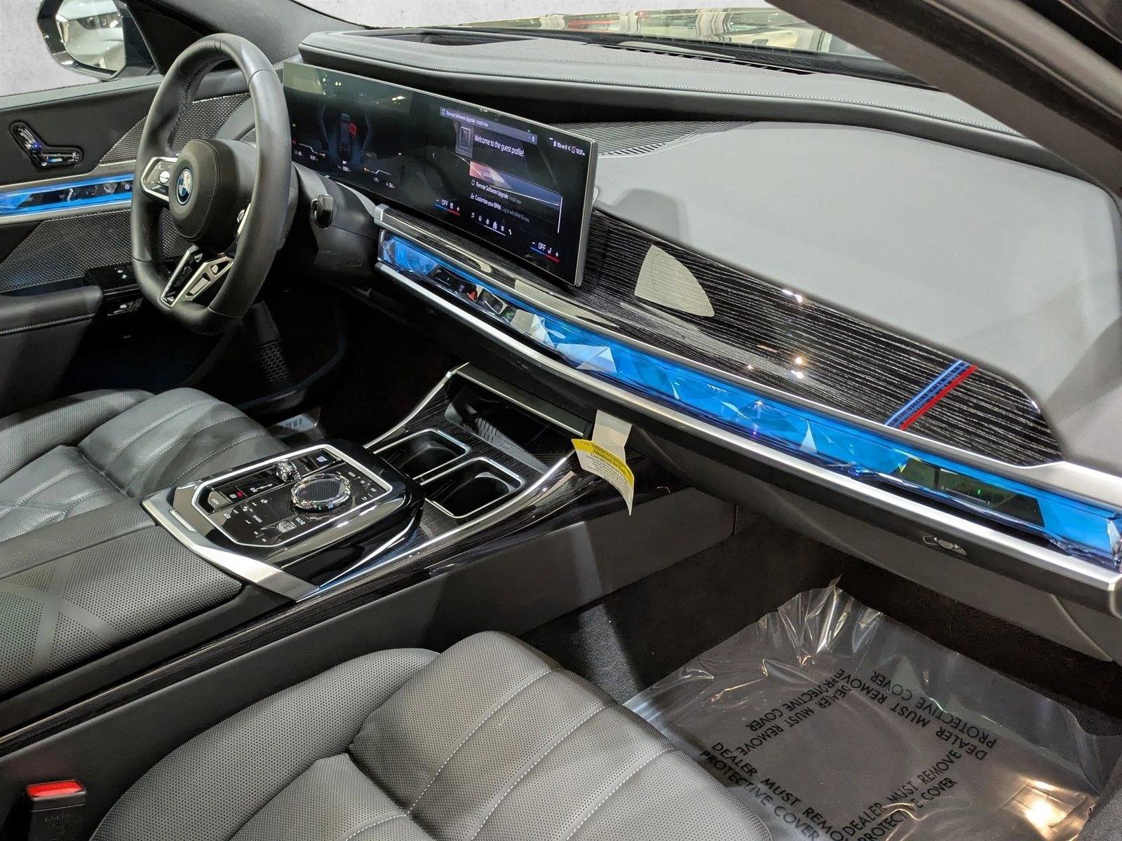 Used 2026 BMW i7 xDrive60 w/ M Sport Package RWD image 23