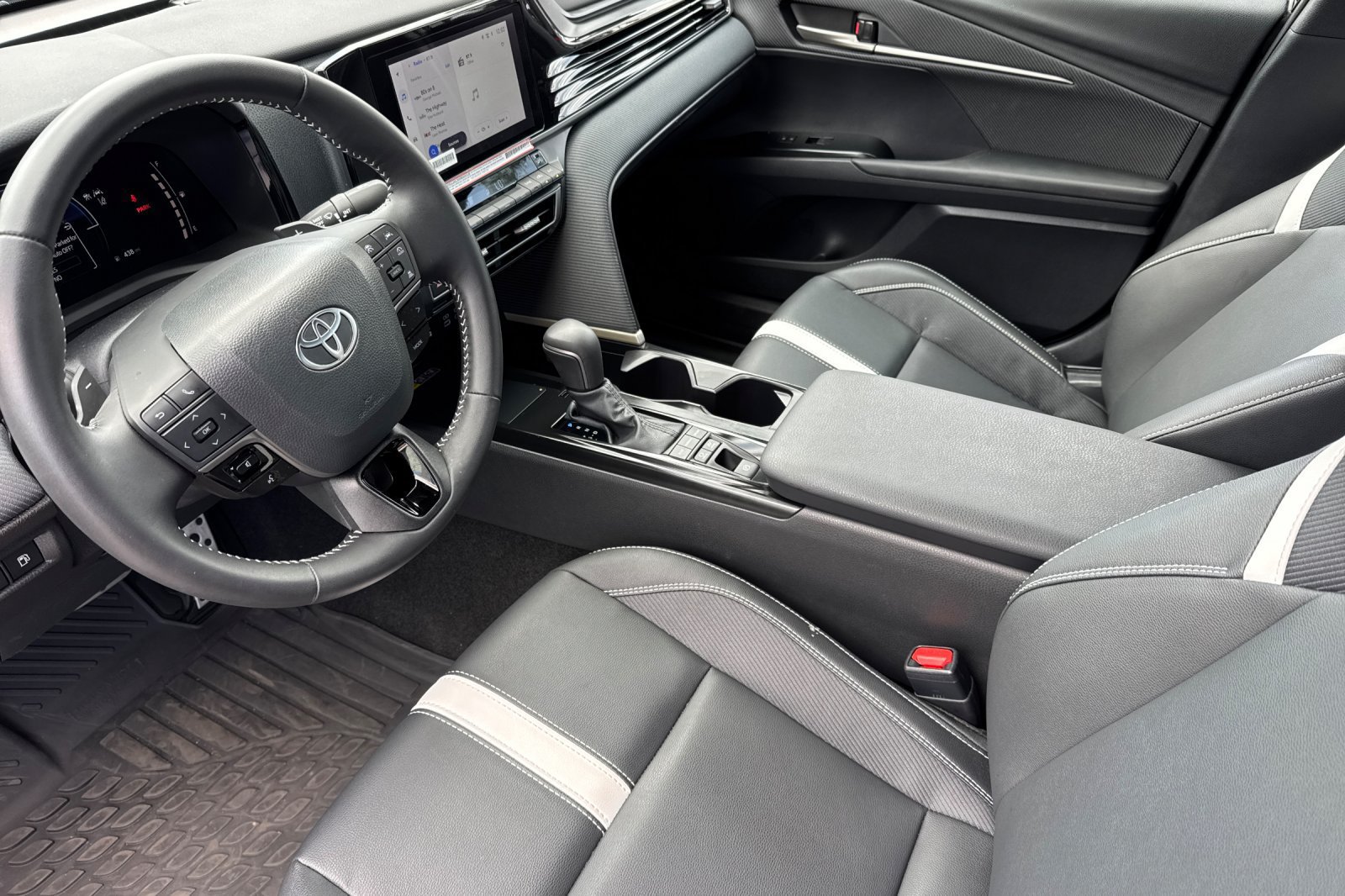 Certified 2026 Toyota Camry SE w/ Convenience Package FWD image 12