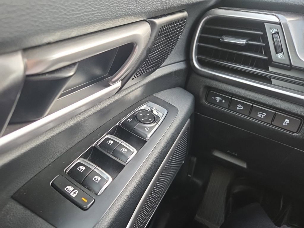 Used 2025 Kia Telluride S image 18