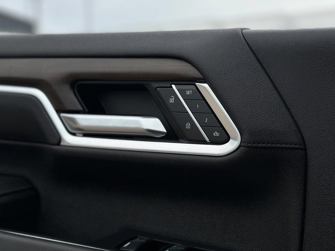 Certified 2025 Chevrolet Silverado 2500 High Country w/ Technology Package image 21