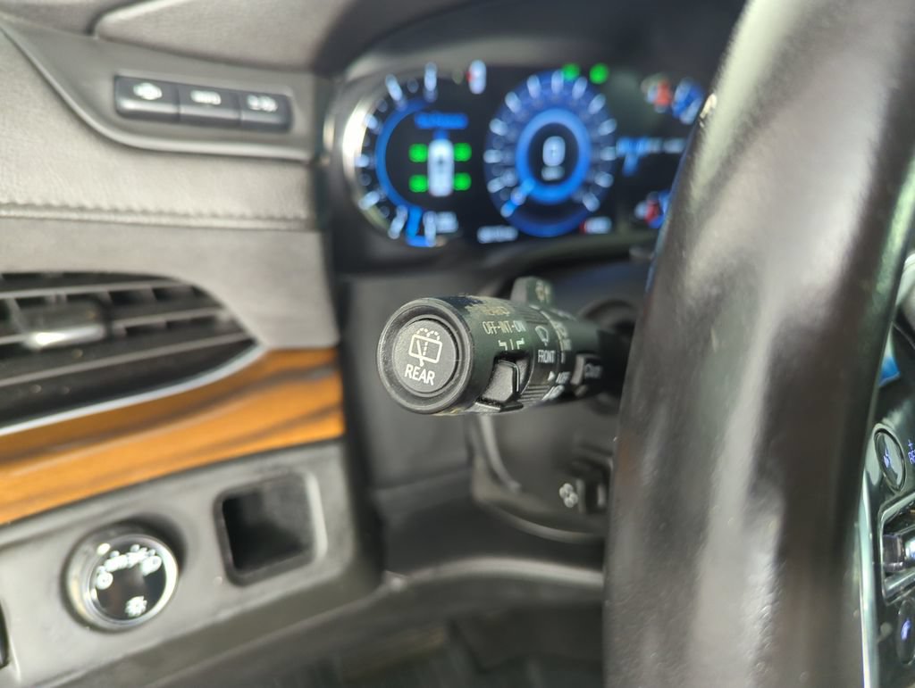 Used 2020 Cadillac Escalade ESV Premium Luxury RWD image 20