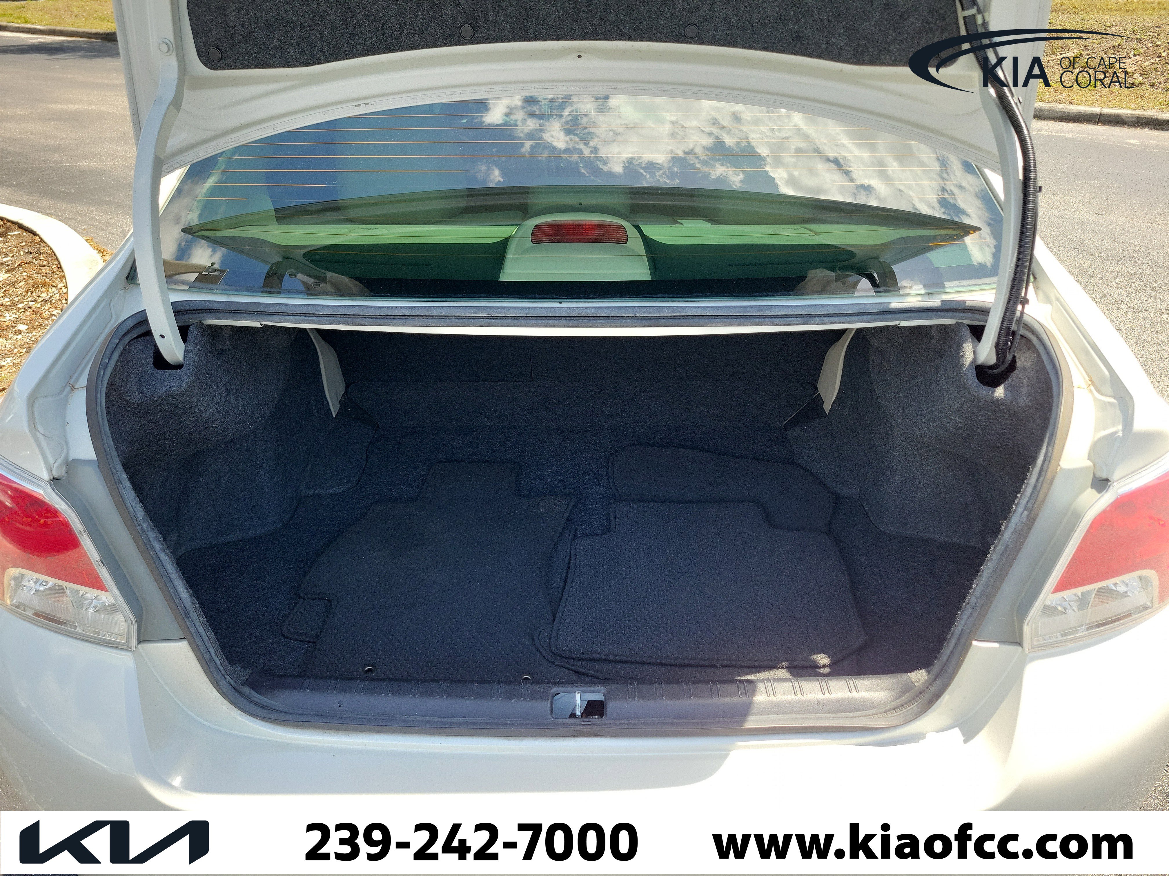 Used 2014 Subaru Impreza 2.0i Premium image 11