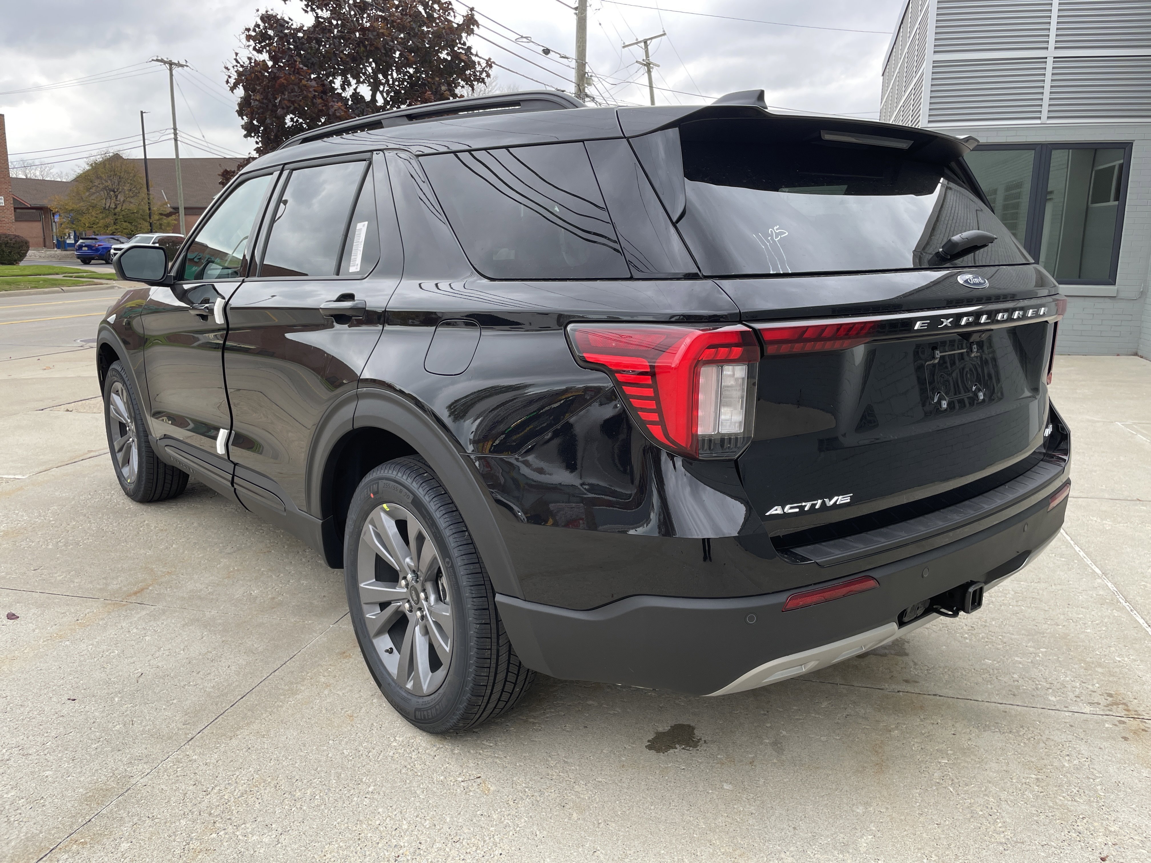 New 2026 Ford Explorer Active image 6