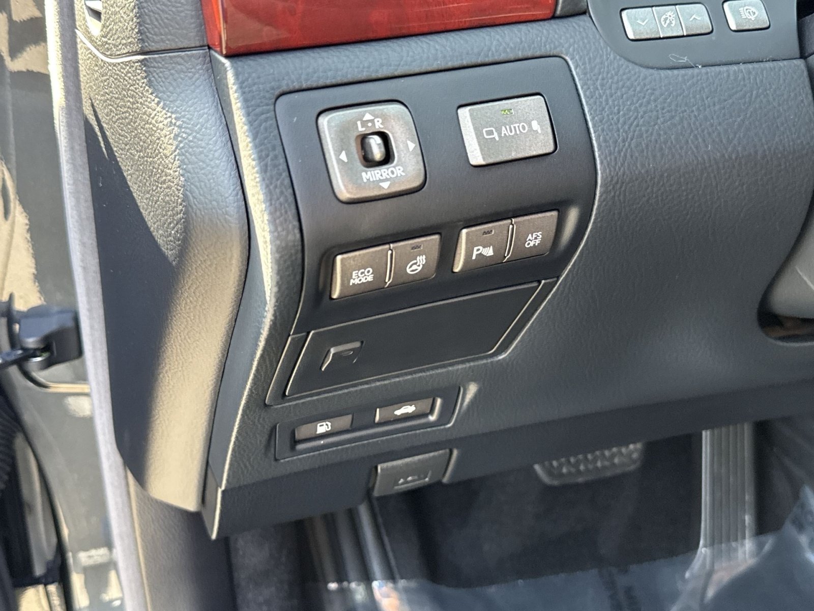 Used 2011 Lexus LS 460 w/ Luxury Value Edition RWD image 27