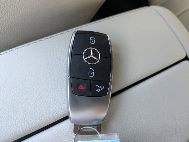 New 2026 Mercedes-Benz GLB 250 image 31