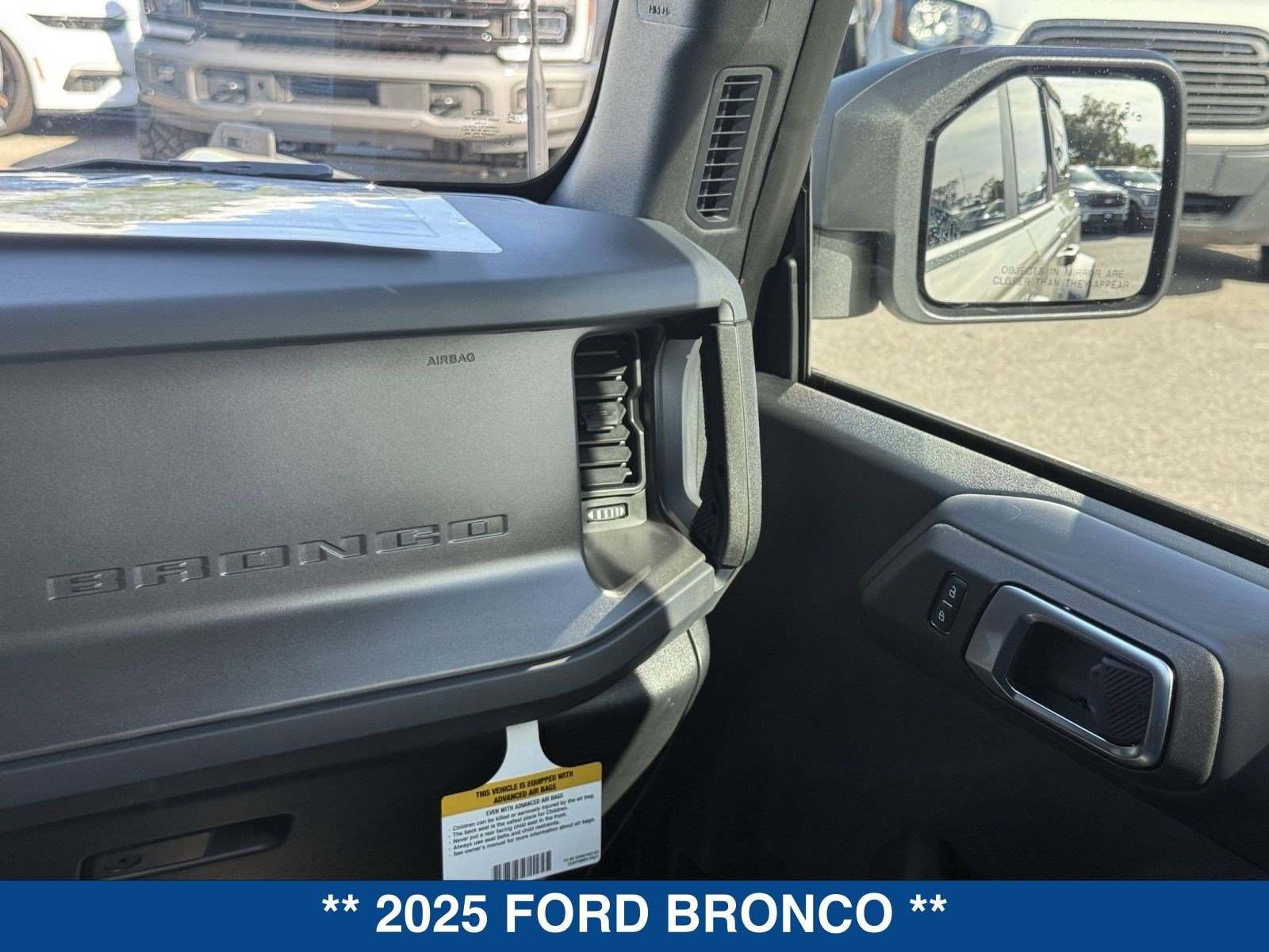 New 2025 Ford Bronco Badlands image 19