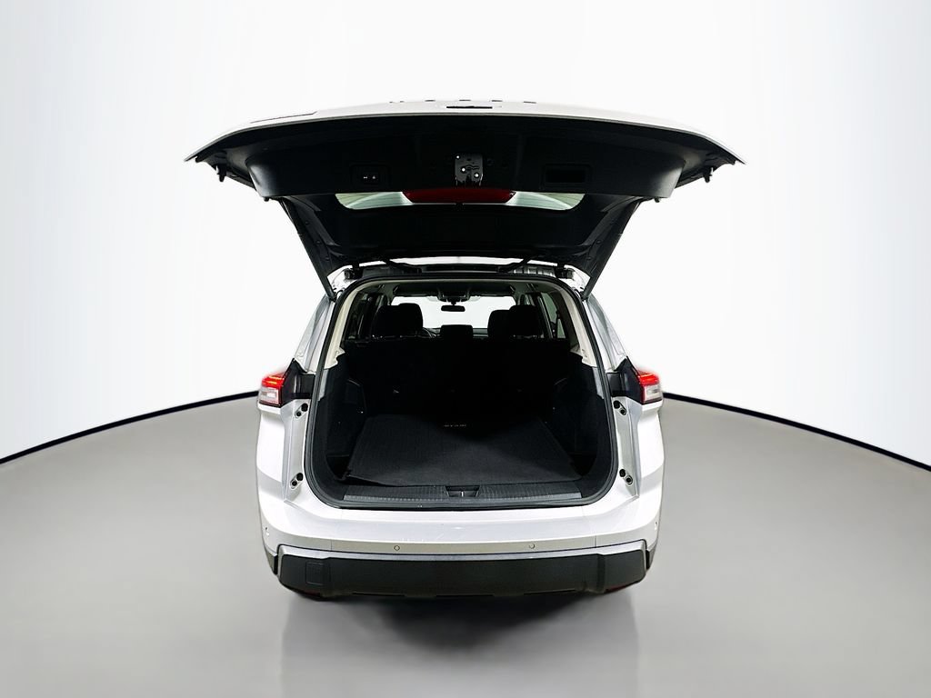 Used 2024 Nissan Rogue SV FWD image 34