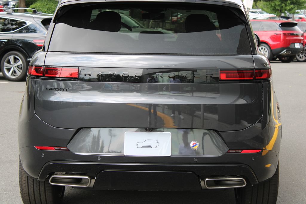New 2026 Land Rover Range Rover Sport Dynamic SE AWD/4WD image 5
