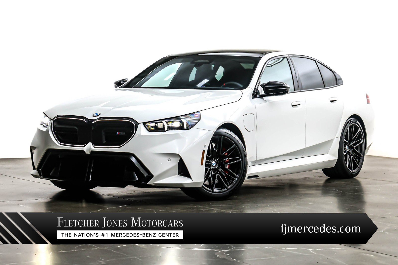 Used 2025 BMW M5 w/ Executive Package AWD/4WD image 1