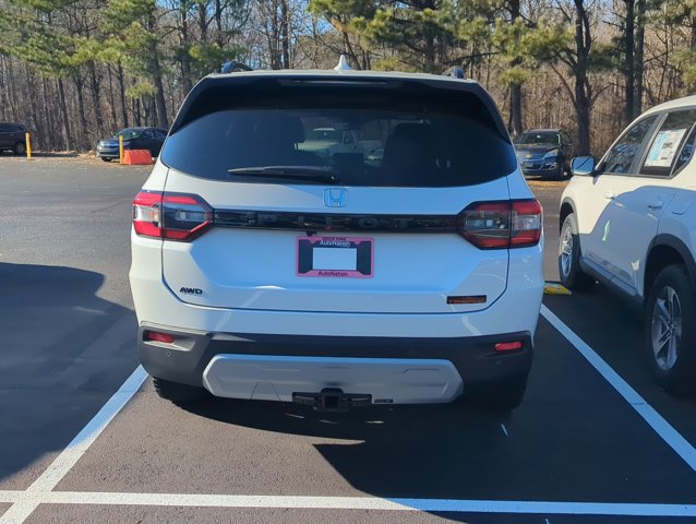 New 2025 Honda Pilot TrailSport image 11