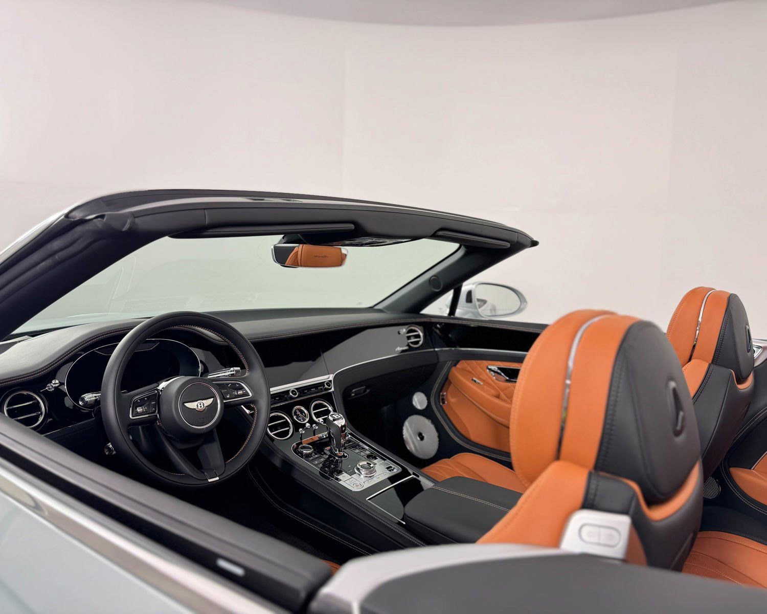 Used 2024 Bentley Continental GT Azure image 43