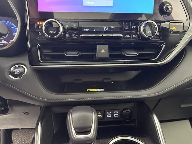Used 2023 Toyota Highlander Platinum image 30