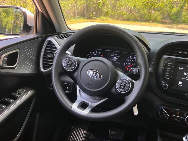 Used 2021 Kia Soul LX image 17