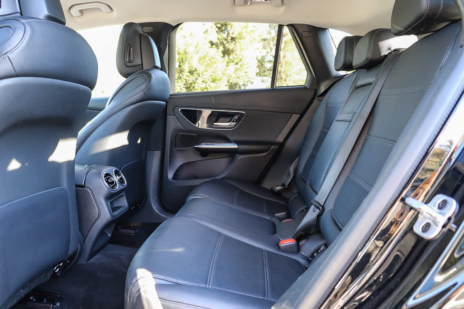 Used 2023 Mercedes-Benz GLC 300 4MATIC image 19