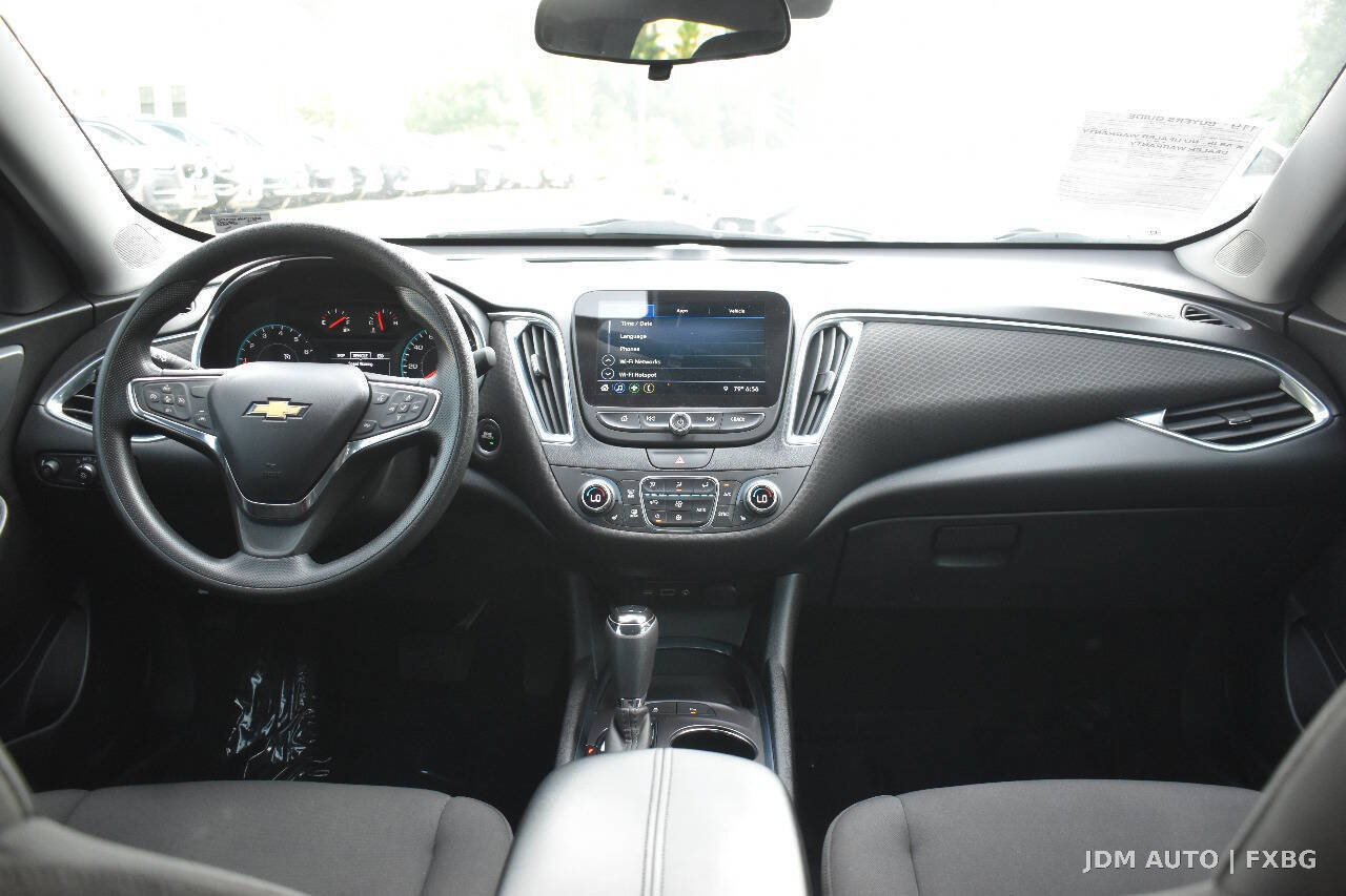 Used 2019 Chevrolet Malibu LT w/ LPO, Convenience Package 2 FWD image 17
