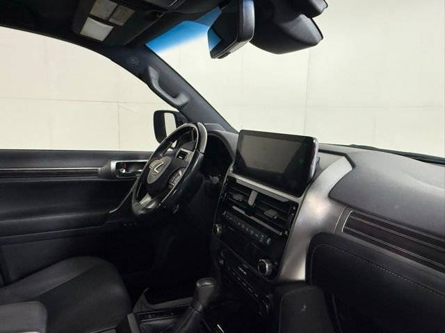 Used 2023 Lexus GX 460 Premium w/ Premium Package image 36