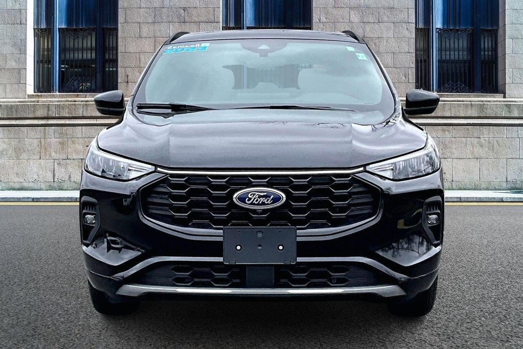 Certified 2023 Ford Escape ST-Line Select w/ Tech Pack #2 image 3