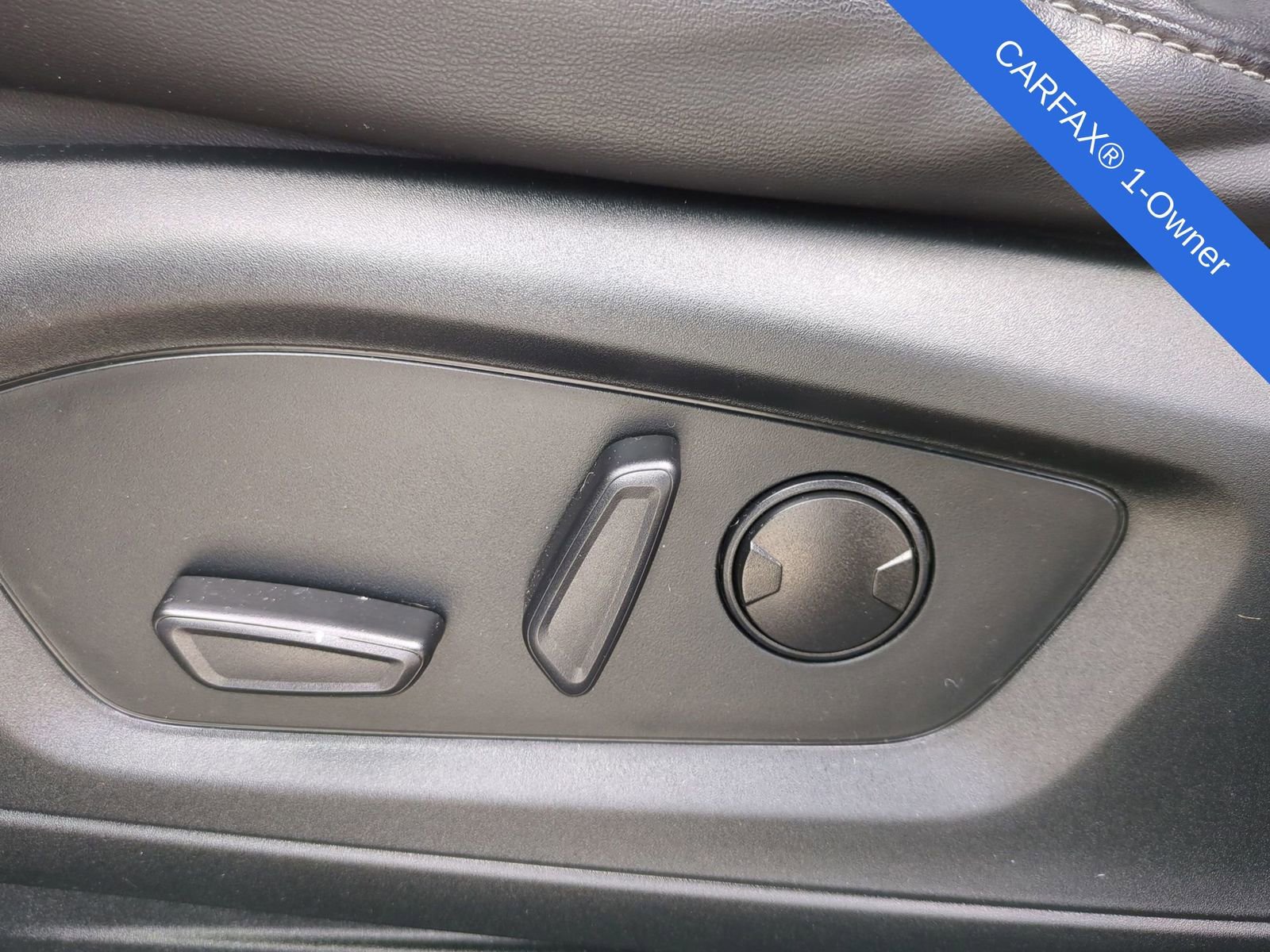 Used 2023 Ford Explorer XLT w/ Equipment Group 202A image 20