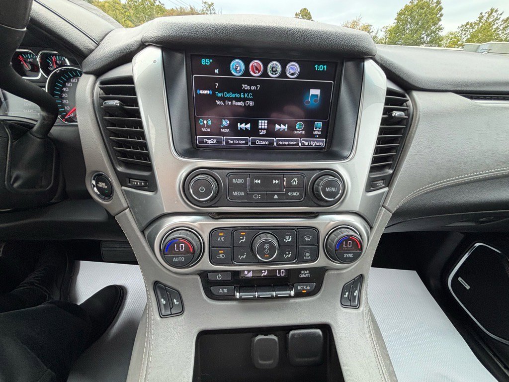 Used 2018 Chevrolet Suburban LT w/ Luxury Package image 34