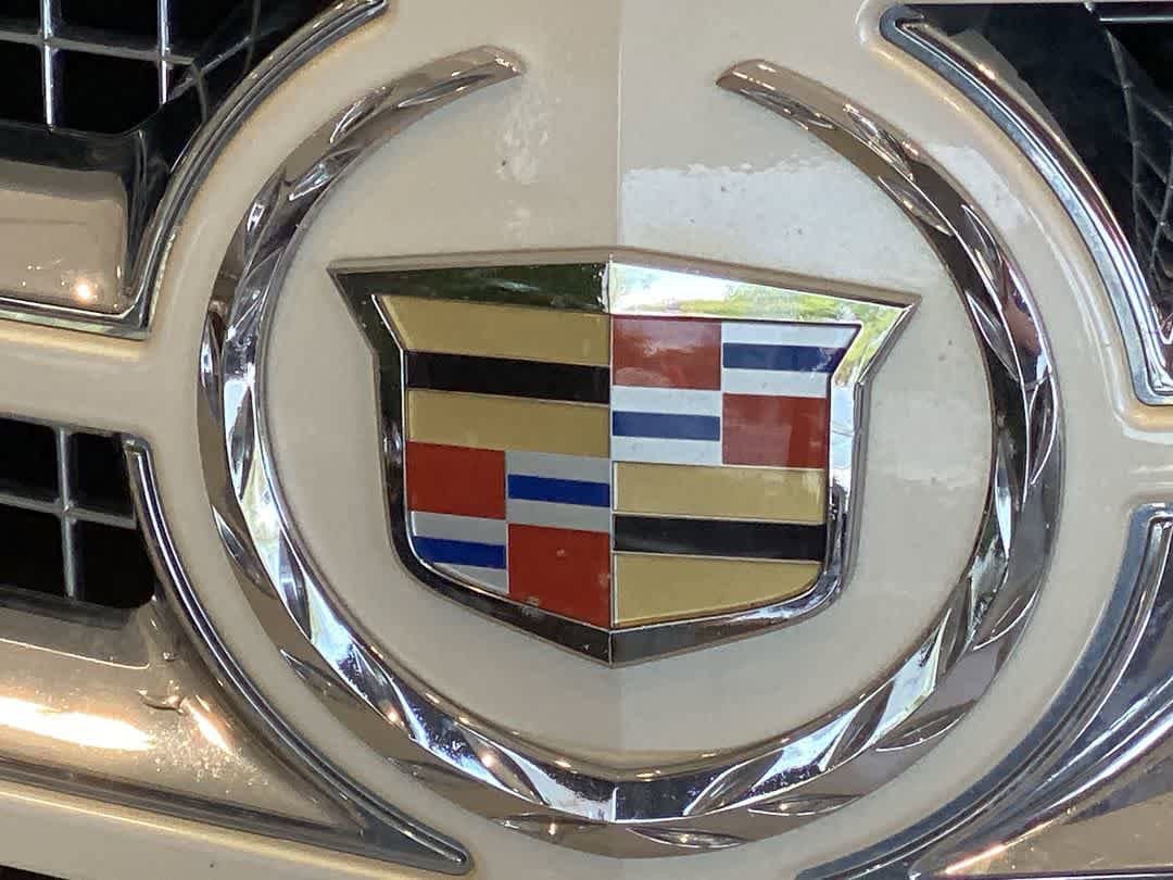 Used 2011 Cadillac Escalade EXT Luxury AWD/4WD image 10