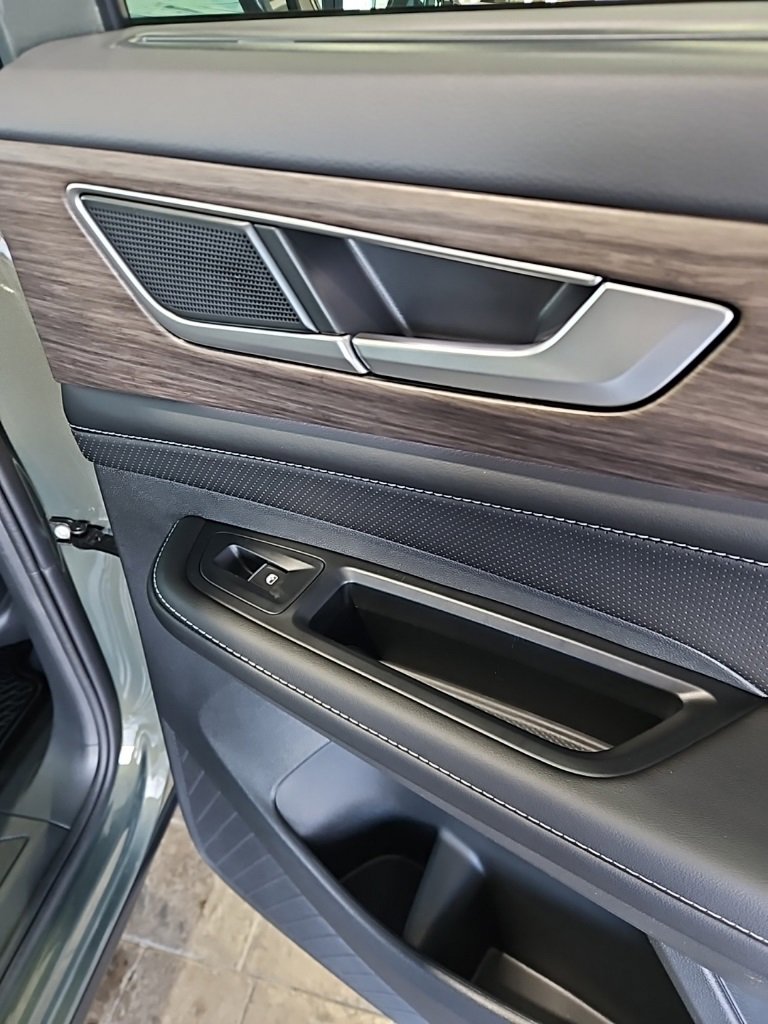 New 2026 Volkswagen Atlas SEL image 16