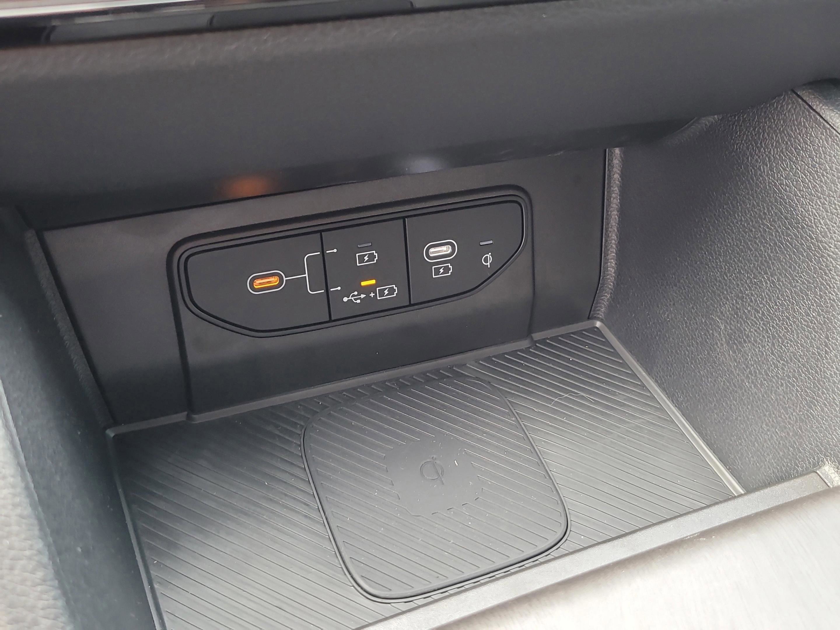 New 2026 Kia Sportage X-Line w/ X-Line Technology Package image 12