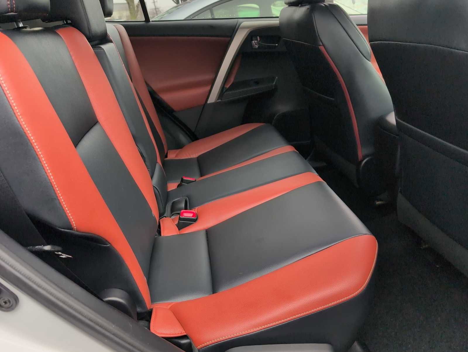 Used 2014 Toyota RAV4 Limited w/ Technology Package image 20