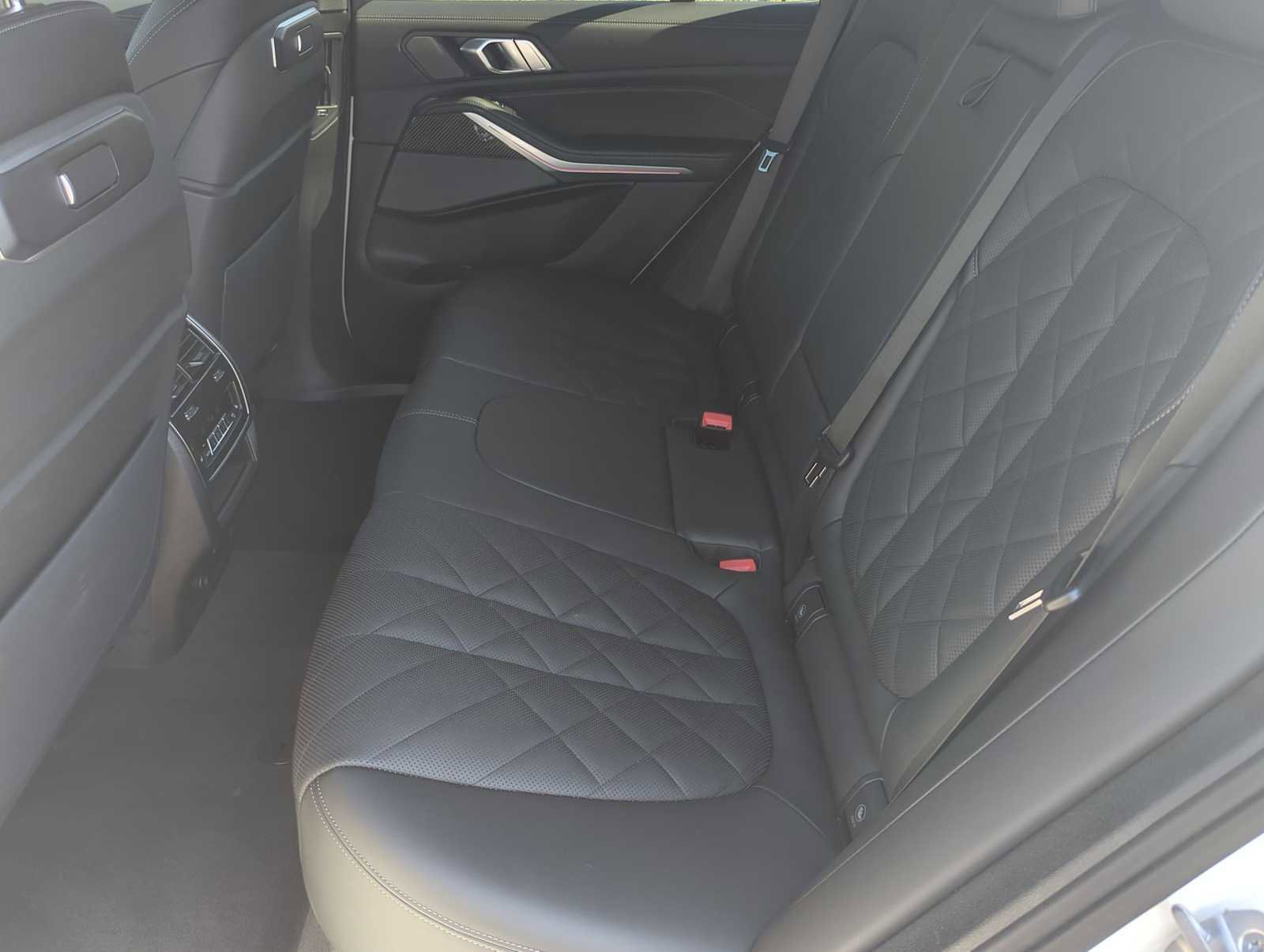 Used 2025 BMW X5 M60i w/ Climate Comfort Package image 20