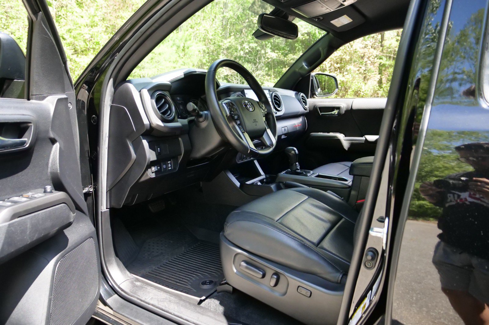 Used 2022 Toyota Tacoma TRD Sport AWD/4WD image 19