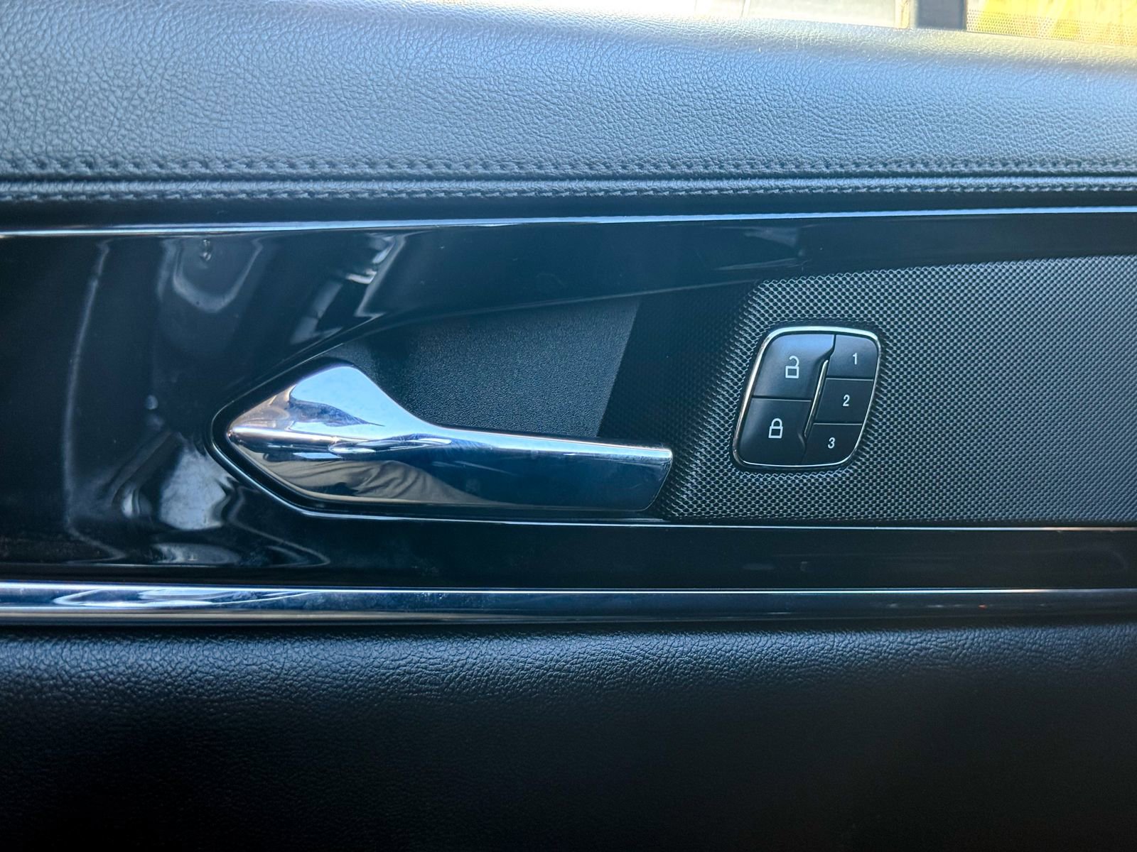 Certified 2023 Lincoln Nautilus AWD w/ Premium Package image 27