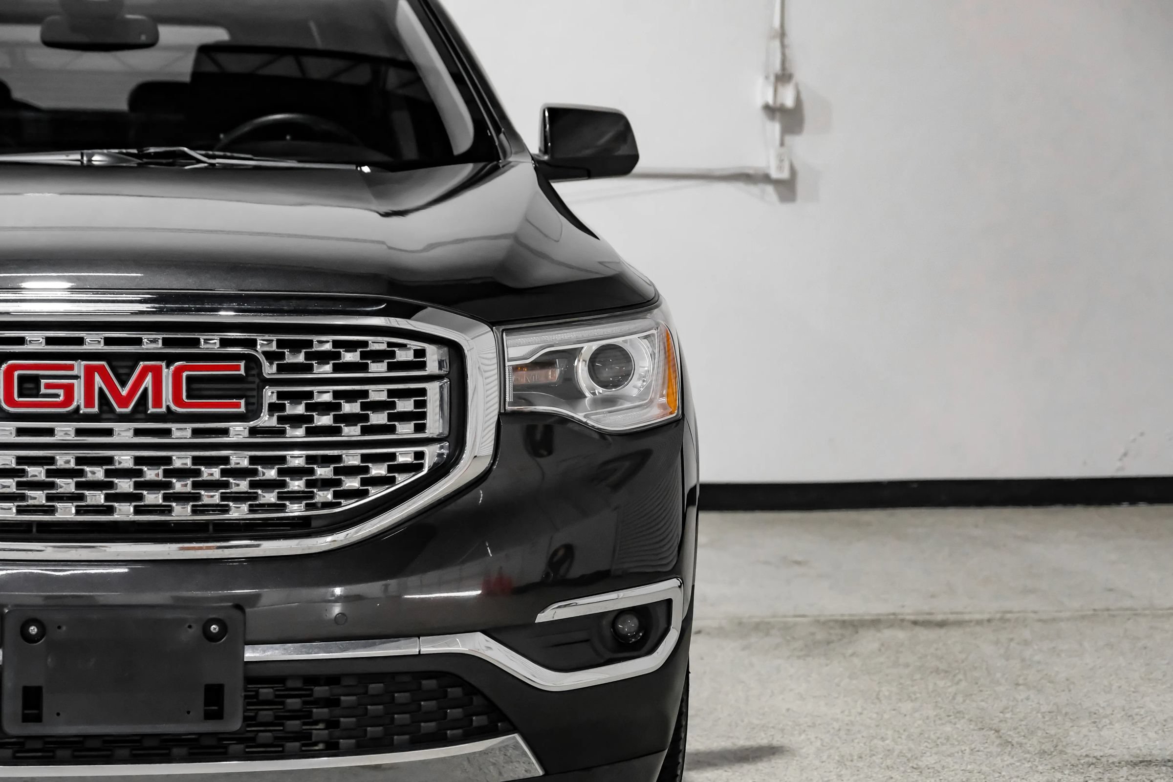 Used 2017 GMC Acadia Denali AWD/4WD image 44