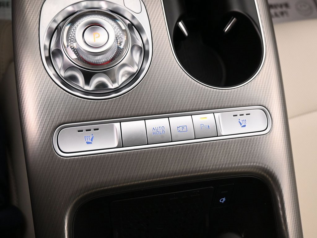 Used 2025 Genesis GV60 RWD image 18