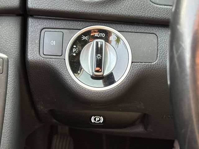 Used 2013 Mercedes-Benz C 300 4MATIC Sedan image 28