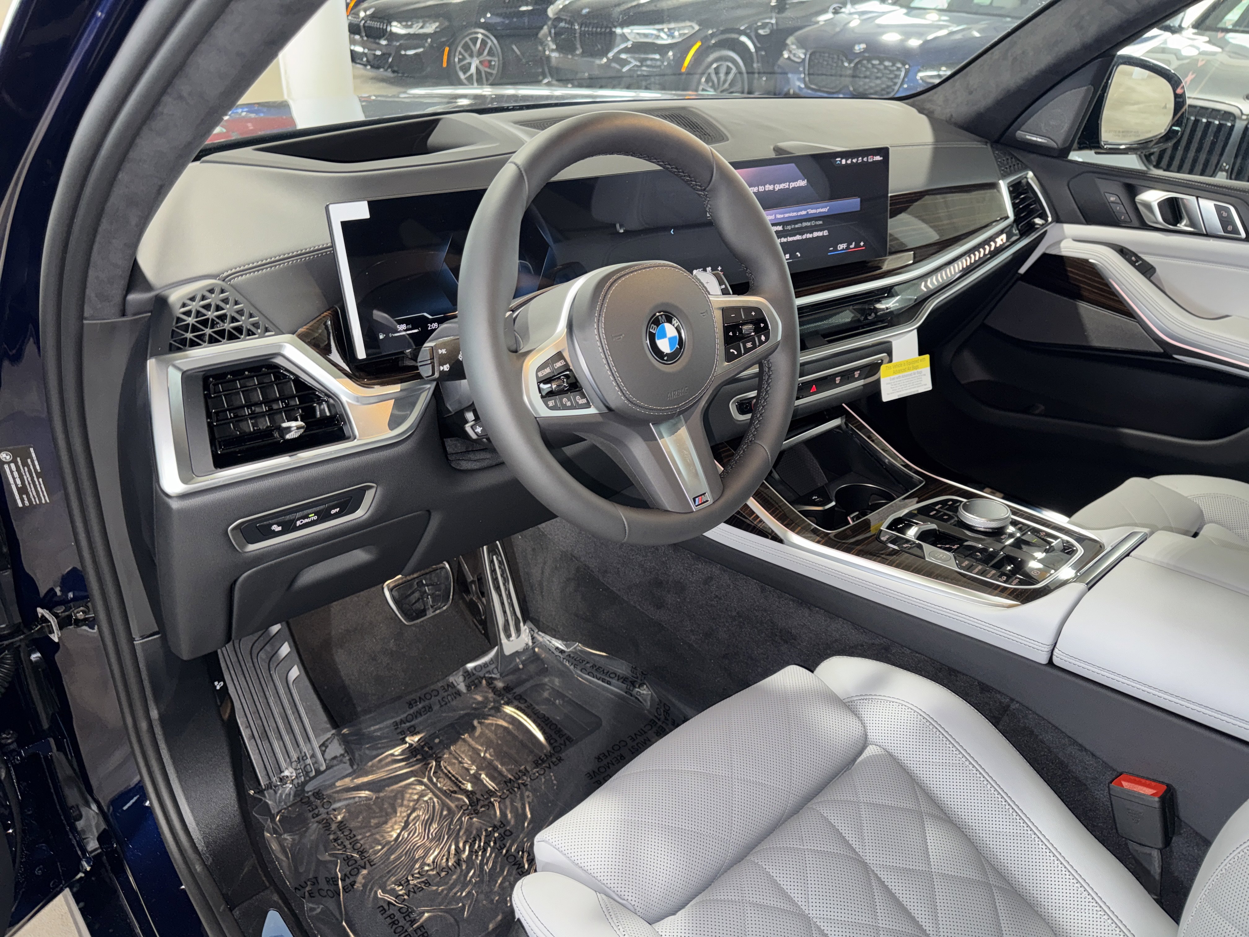 New 2026 BMW X7 xDrive40i w/ M Sport Package image 15