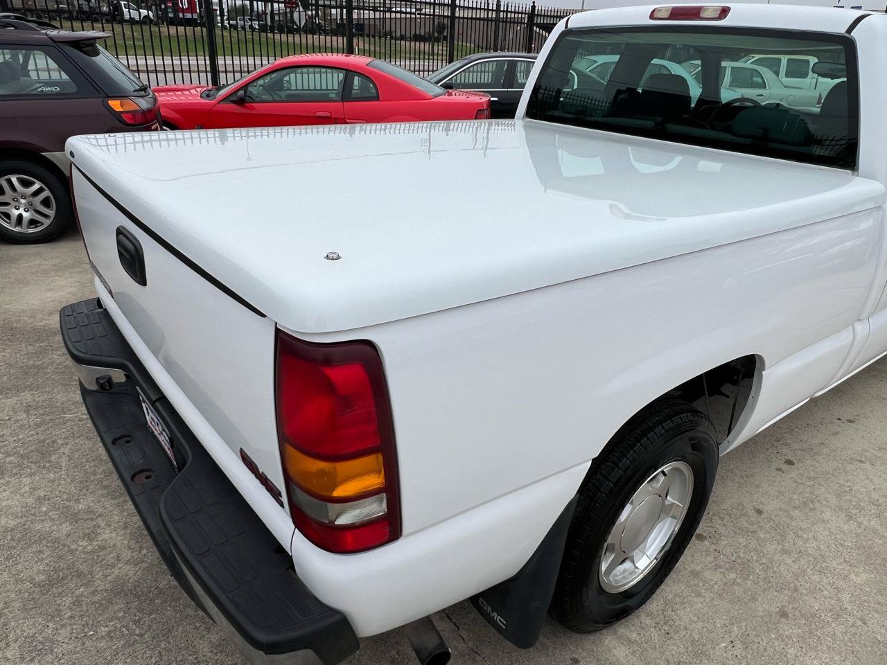 Used 2003 GMC Sierra 1500 2WD Extended Cab w/ Exterior Appearance Package image 11