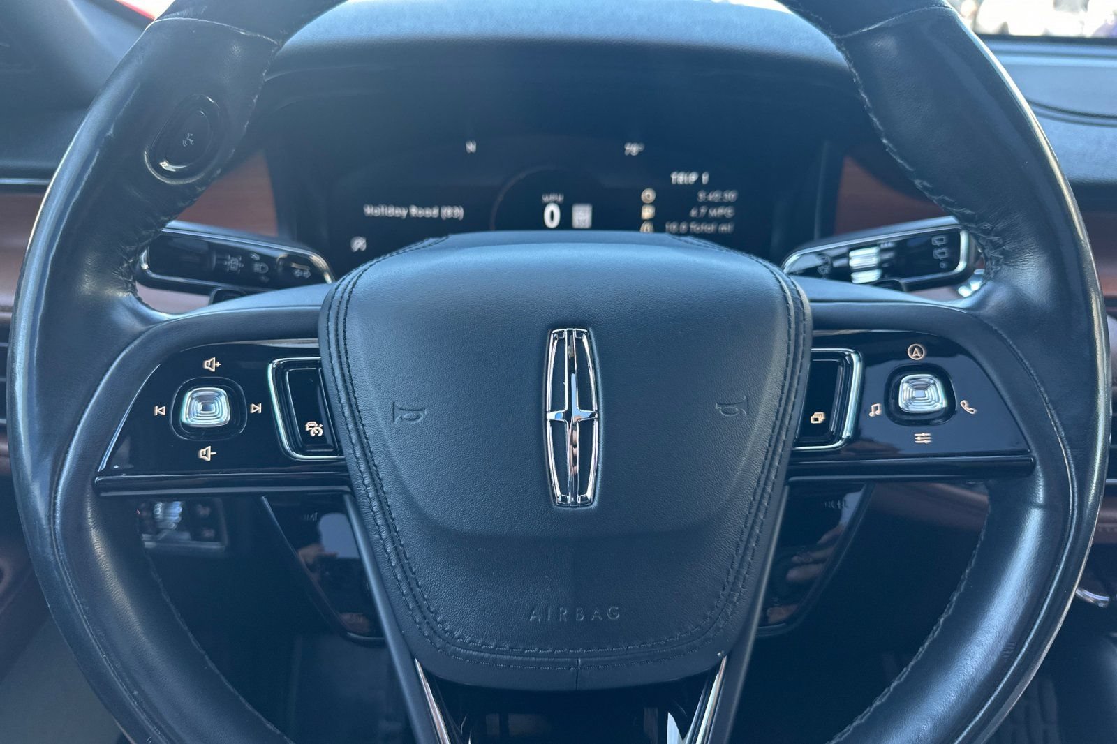 Used 2020 Lincoln Aviator Reserve AWD/4WD image 25