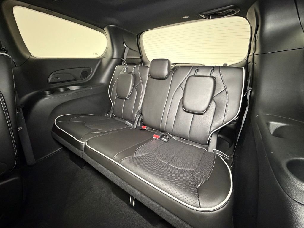 New 2026 Chrysler Pacifica Limited FWD image 6
