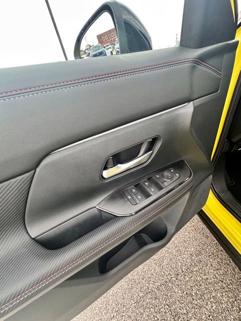 New 2025 Nissan Kicks SR image 23