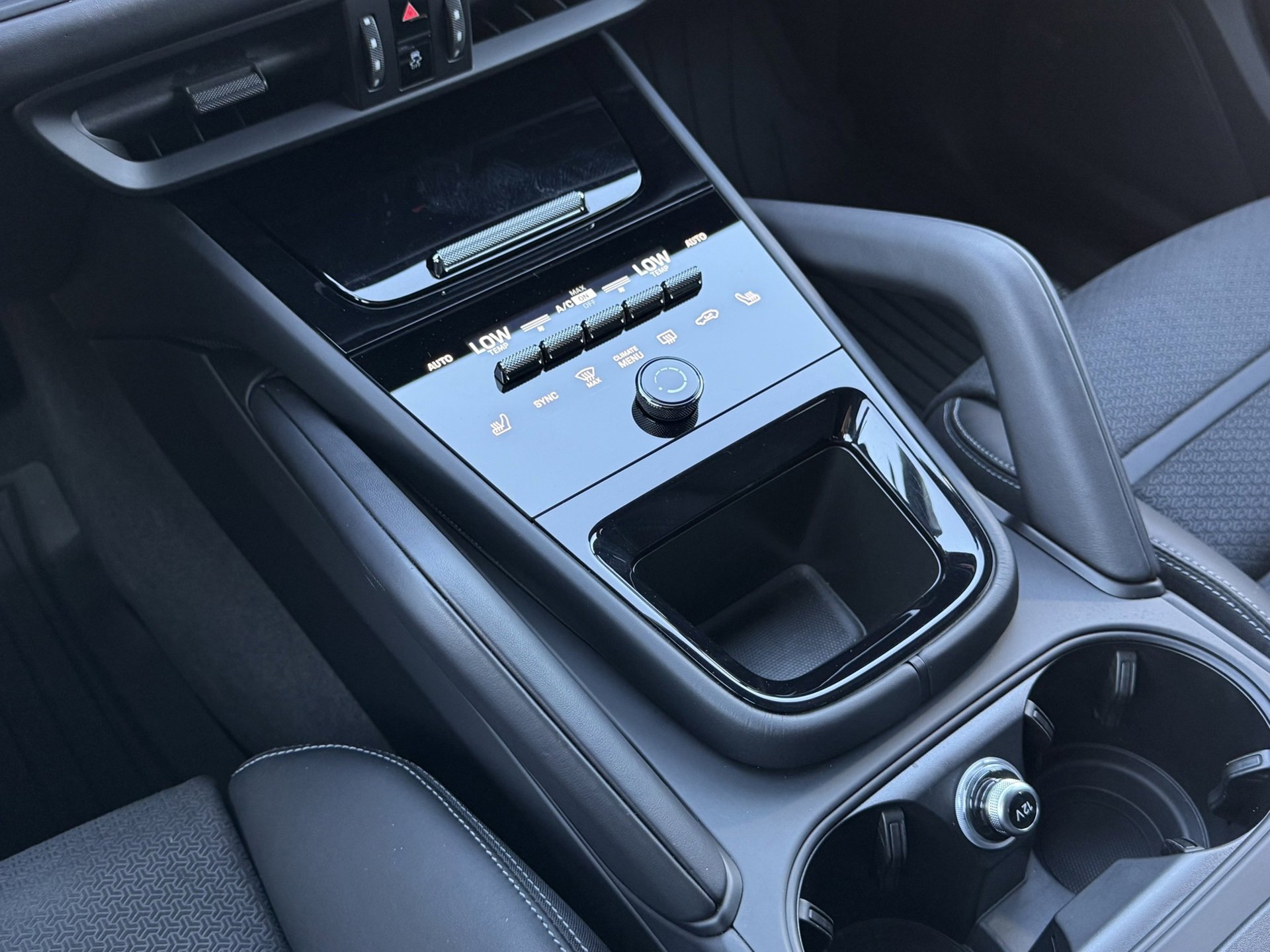 Used 2025 Porsche Cayenne GTS image 22