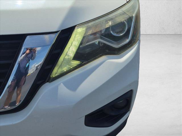 Used 2017 Nissan Pathfinder SL FWD image 9
