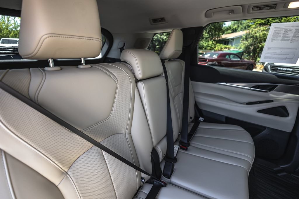 Used 2024 INFINITI QX60 Luxe AWD/4WD image 34